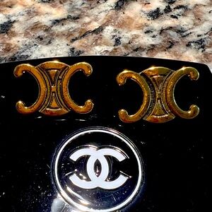 Fashion earrings 😍